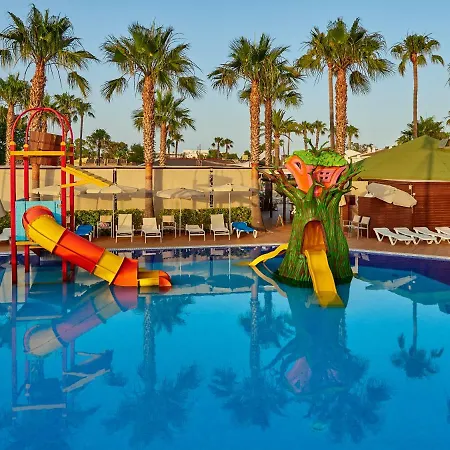 리조트 Bq Alcudia Sun Village 플라야 데 뮤로